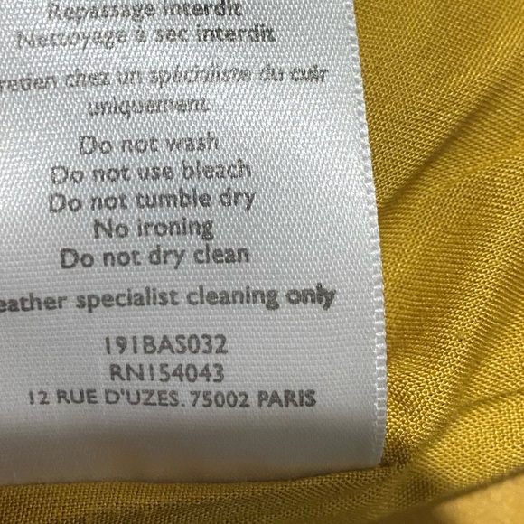 Sezane Women Pleated Belted Zoé Shorts in Honey - Picture 7 of 8